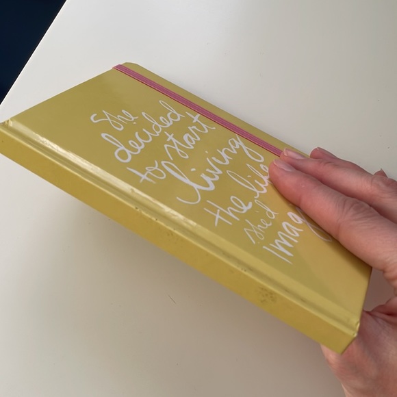 Small journal - she decided to start living the life she’d imagined - Picture 6 of 13